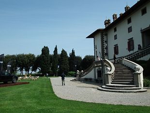 salotti-del-gusto-anche-oggi-alla-villa-la-ferdinanda-100-tavoli-di-degustazione-e-dassaggio