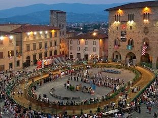 a-pistoia-fervono-i-preparativi-per-la-giostra-dellorso