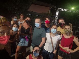 aggressione-alle-cascine-ieri-sera-manifestazione-davanti-al-summer-suite-mulina