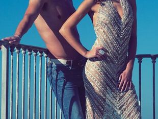 b112201347-calendario-made-in-versilia-studentesse-commese-o-impiegate-modelle