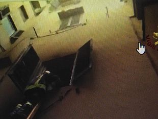 incendio-in-appartamento-i-pompieri-salvano-due-ragazze