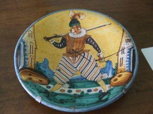 a709251830-ceramica-cresce-la-collezione-del-museo-di-montelupo