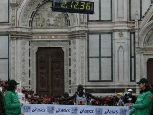 a811302239-maratona-di-firenze-vince-il-keniano-kiprono