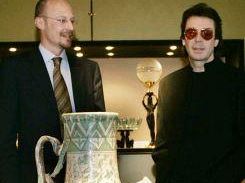 a504262023-tra-i-visitatori-di-art-un-appassionato-steve-hackett