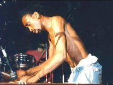 a506071406-giovedi-9-giugno-ore-2115-concerto-e-mostra-fotografica-su-nelson-mandela-al-teatro-romano-di-fiesole