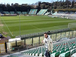 la-generosita-del-tifoso-robur-doni-e-chilometri-la-storia-di-roberto