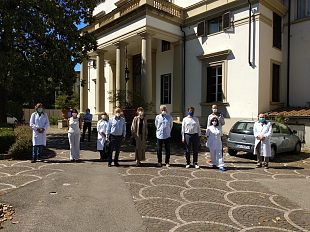 coppia-russa-dona-30mila-per-11-letti-a-villa-donatello