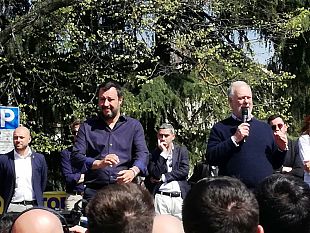 elezioni-a-firenze-salvini-lancia-ubaldo-bocci-ai-balconi-la-protesta-dei-residenti