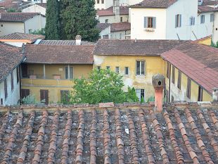 il-comune-vieta-gli-airbnb-ma-li-prevede-nei-bandi-pubblici