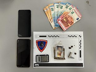 intervento-antispaccio-della-polizia-nel-giardino-tra-via-l