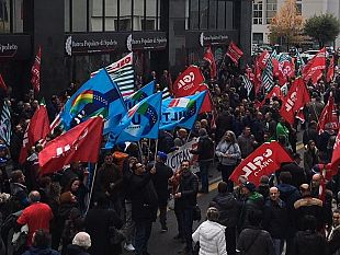 sciopero-dei-tessili-oltre-500-al-presidio-di-prato