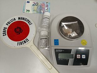 vende-metadone-spacciatore-denunciato-dalla-polizia-municipale