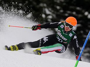 b401141451-abetone-in-toscana-le-atlete-azzurre-della-squadra-di-coppa-del-mondo