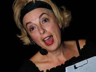 a811241431-giornata-internazionale-contro-la-violenza-alle-donne-tante-manifestazioni-in-toscana