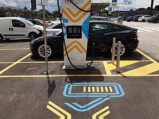 stazioni-di-ricarica-ad-alta-capacita-per-veicoli-elettrici-in-toscana