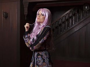 le-smanie-per-la-villeggiatura-romina-carrisi-power