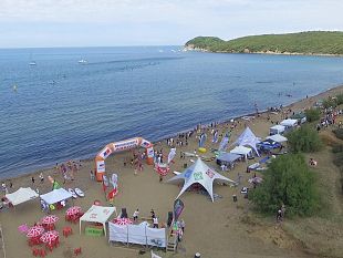 dal-paracadutismo-allapnea-lo-sport-allaperto-al-golfo-di-baratti-dal-2-al-4-giugno