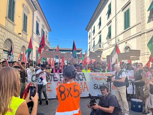a-prato-il-corteo-del-sindacato-sudd-cobas