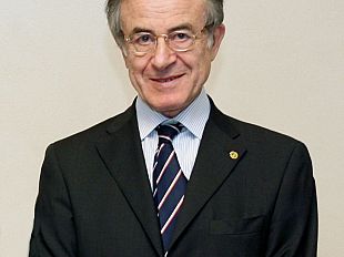 b205142151-economia-oltre-la-crisi-alberto-quadrio-curzio-a-lucca