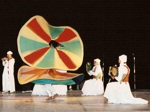 a806261418-con-al-tannura-della-compagnia-al-ghuri-si-chiude-alla-ricerca-del-divino