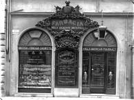 a504271025-ritratti-di-gente-operosa-le-foto-alinari-a-roma