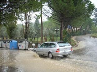 torna-la-pioggia-domenica-31-codice-giallo-nellarea-bisenzio-ombrone