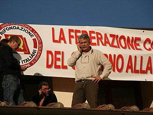 b010202217-renzi-tira-giu-dal-tetto-l-assessore-allocca