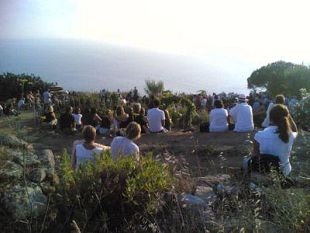 b207231916-isola-del-giglio-musica-da-camera-sullo-sfondo-del-mare