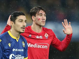 viola-ultimo-match-con-la-fascia-di-capitano-dedicata-ad-astori