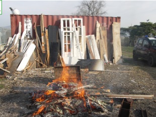 rogo-rifiuti-fuoco-firenze-toscana