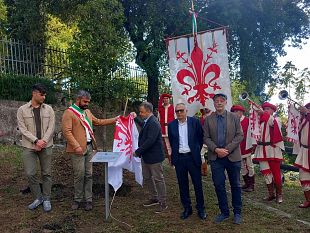 un-corbezzolo-per-rom-e-sinti-perseguitati-deportati-e-sterminati