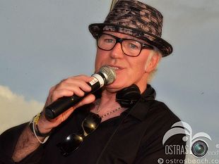 nick-the-night-fly-allostras-beach-club