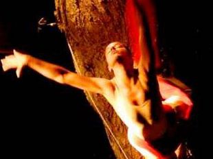 a802281351-acrobazie-aeree-tre-week-end-sospesi-nell-aria