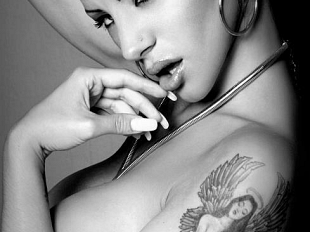 b203282212-firenze-la-nuova-regina-internazionale-del-cinema-a-luci-rosse