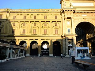 nuova-apertura-dellapple-store-a-firenze