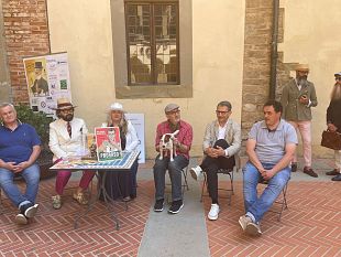 stile-ed-eleganza-allantiquaria-di-arezzo