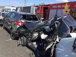 schianto-in-autostrada-incidente-sulla-a1-lunghe-code