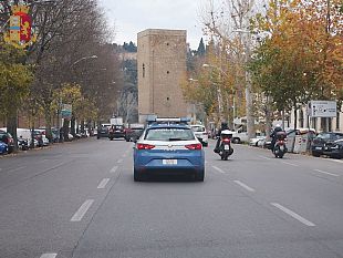 girava-con-un-chilo-di-marijuana-sul-poggiapiedi-dello-scooter