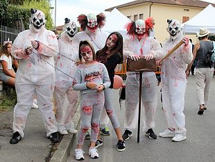 dothraki-zombie-jedi-robot-e-pirati-abbandonano-vinci-foto