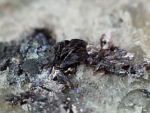 scoperto-un-nuovo-minerale-il-suo-nome-e-ferrofettelite