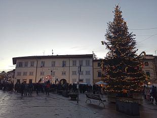 natale-in-citta-ma-anche-fuori