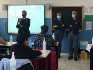 sicurezza-online-a-scuola-per-la-giornata-mondiale-degli-insegnanti