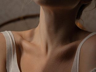 cosa-comporta-avere-la-tiroidite-di-hashimoto-sintomi-e-cura