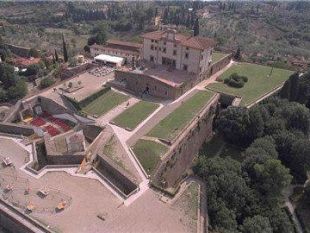 b307082306-matteo-renzi-riapre-forte-belvedere-dopo-5-anni-tra-rabbia-e-commozione