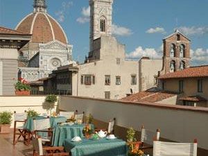 b202081515-prezzi-hotel-in-caduta-libera-in-toscana