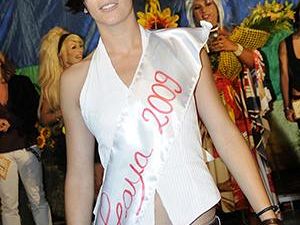 a907241326-carole-sanchez-e-la-nuova-reginetta-lesbo-d-italia