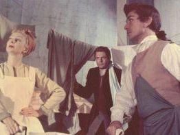 a612182158-pergola-scaparro-presenta-mostra-locandiera-di-visconti