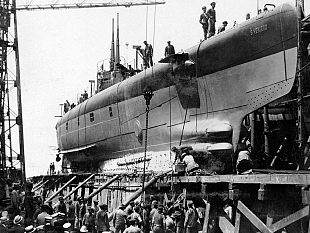 b106201541-a-rischio-il-futuro-delle-acciaierie-idv-evitare-il-disastro-industriale