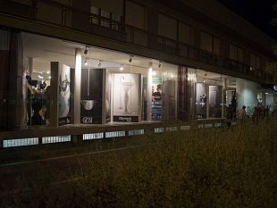 b402191533-rompe-il-vetro-ed-entra-in-macchina-sorpreso-e-arrestato