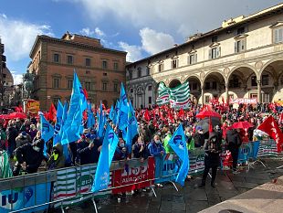 cambiamo-la-manovra-stamani-a-firenze-la-manifestazione-regionale
